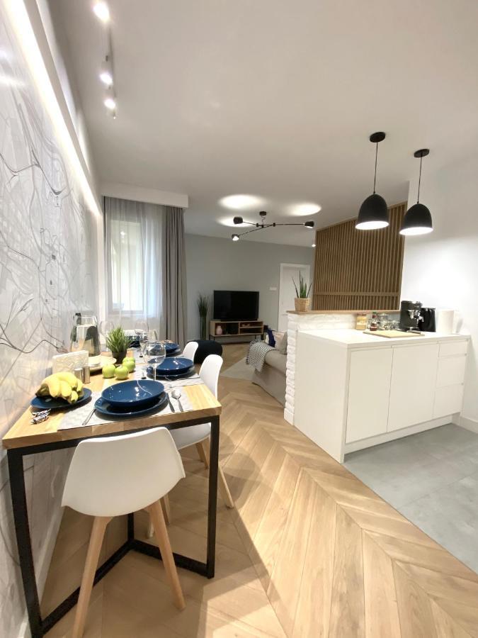 Mycherry - Old Town Apartment - Wiezienna 21C Breslavia Exterior foto