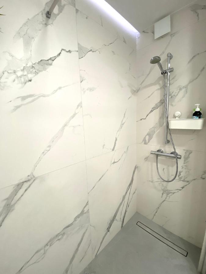 Mycherry - Old Town Apartment - Wiezienna 21C Breslavia Exterior foto